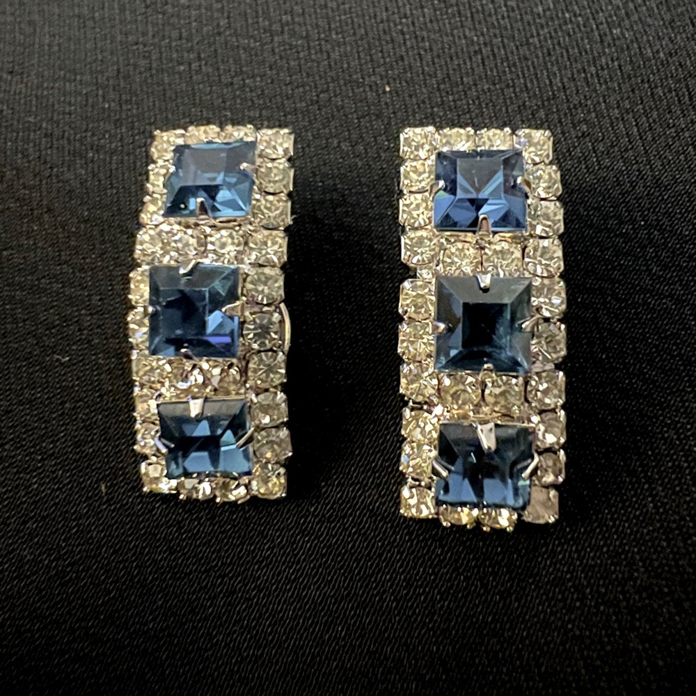 Vintage Kramer of NY Silver tone Blue & White Rhinestone Clip On Earrings Formal